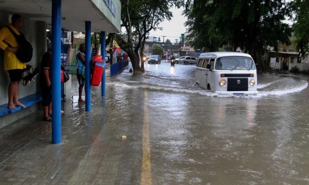 Βραζιλία: Πλήττεται από φονικές βροχοπτώσεις- Πέντε νεκροί, 18 αγνοούμενοι και ποτάμια που ξεχειλίζουν